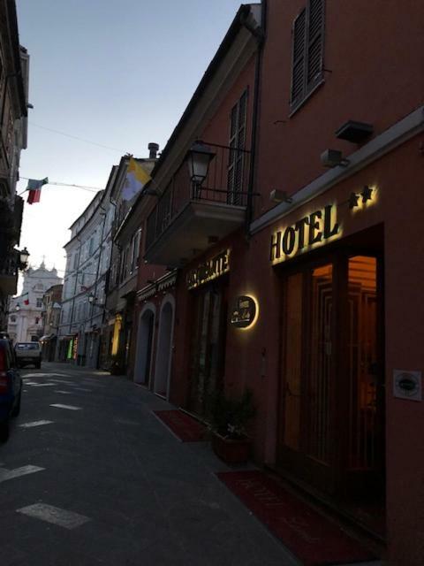 洛雷托酒店 外观 照片